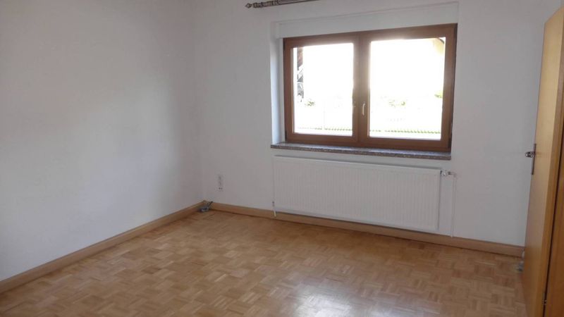 Preiswerte 3-Raumwohnung in Hohndorf